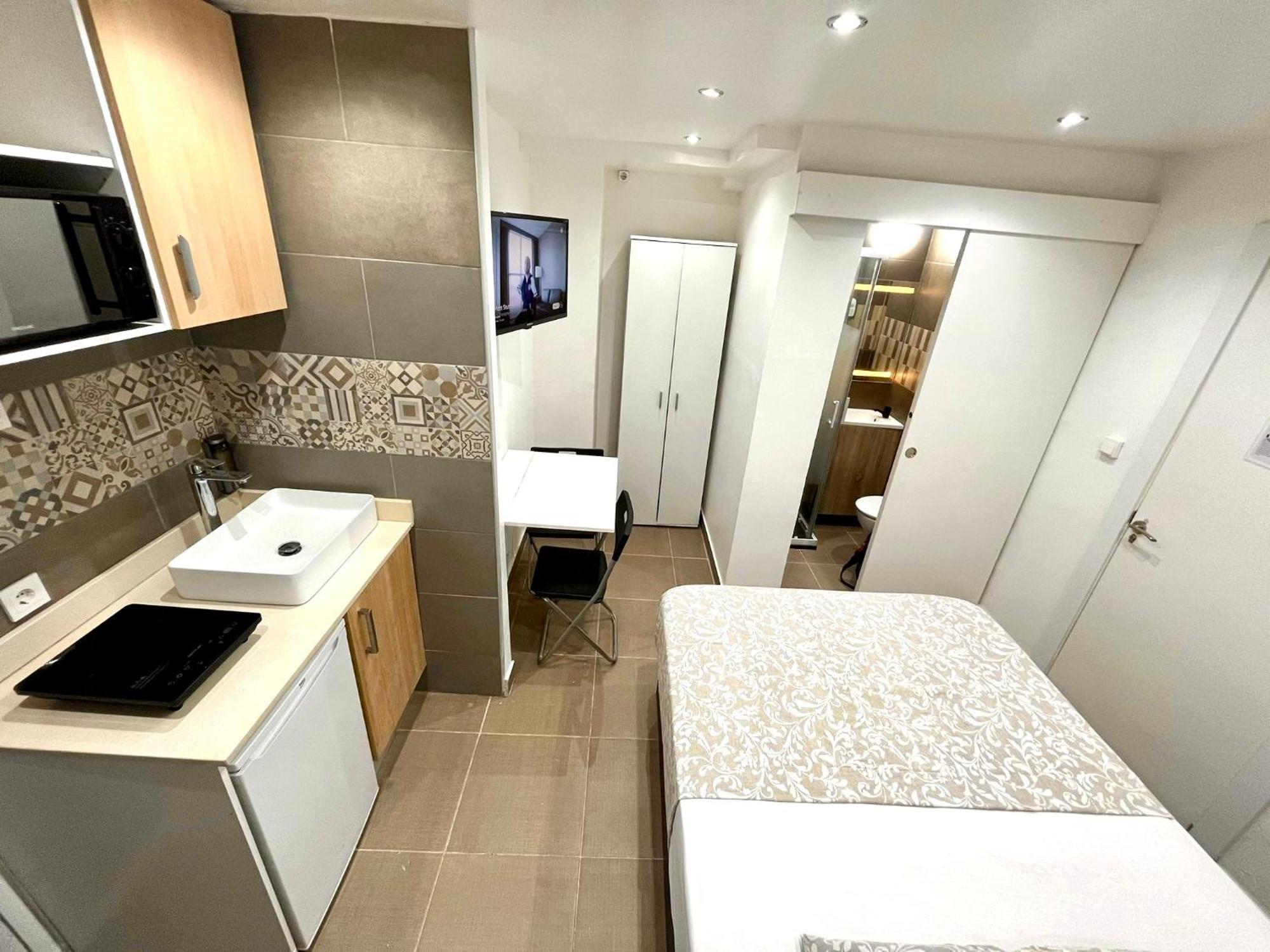 Nice In By Perita Next Metro St T1 Apartment